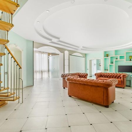 Deribasivska Cozy 4-Room Apartment Odesa Exterior photo