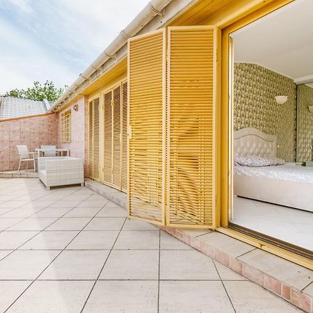 Deribasivska Cozy 4-Room Apartment Odesa Exterior photo